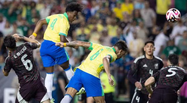 世界杯下注官网-连续3战进球 伤停补时救主 恩德里克无愧9号黄衫